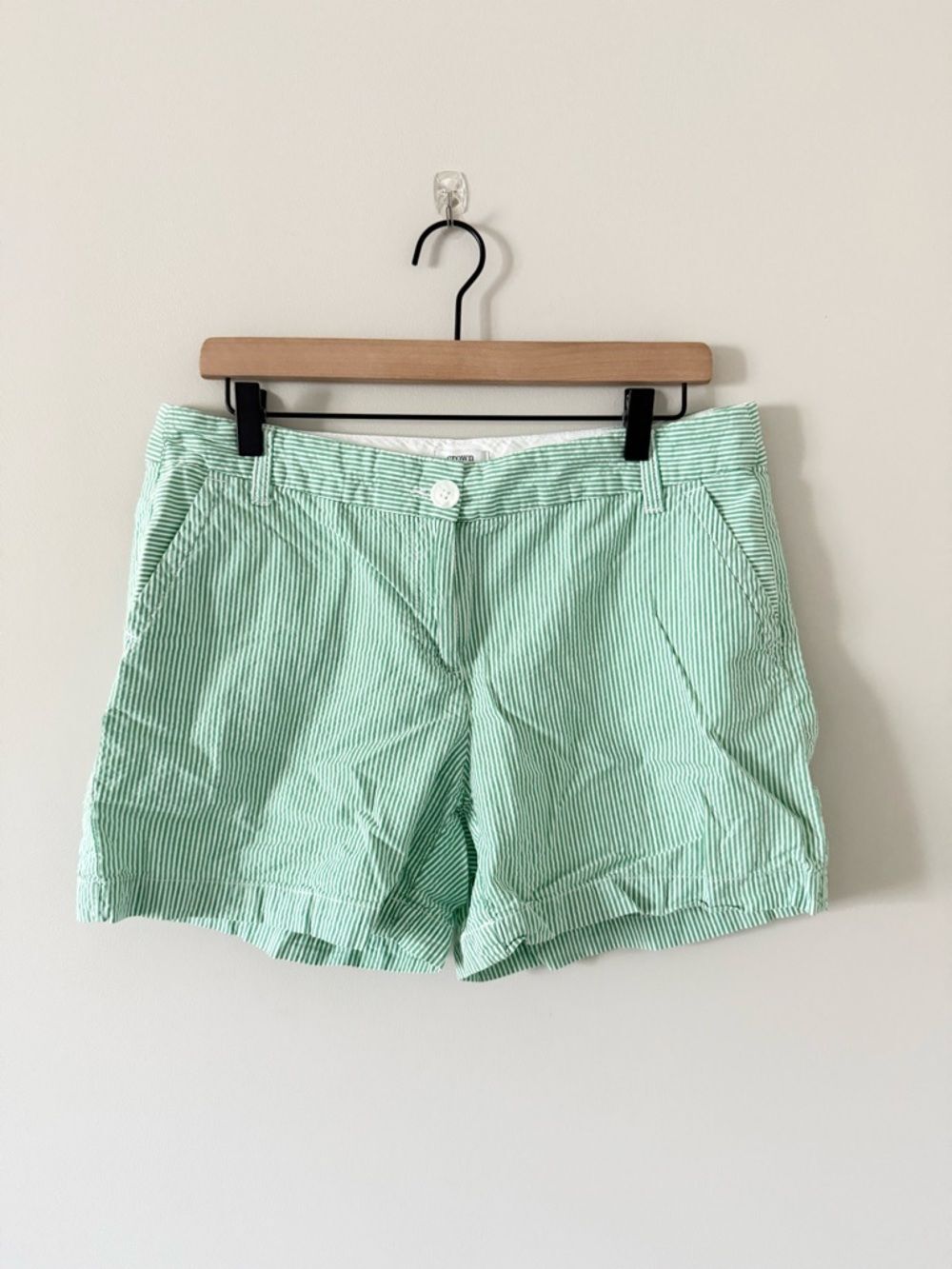 Crown & Ivy Cotton Blend Shorts in Green & White Seersucker Size 10